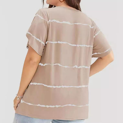 Camiseta de mujer a rayas de manga corta con cuello en V talla grande